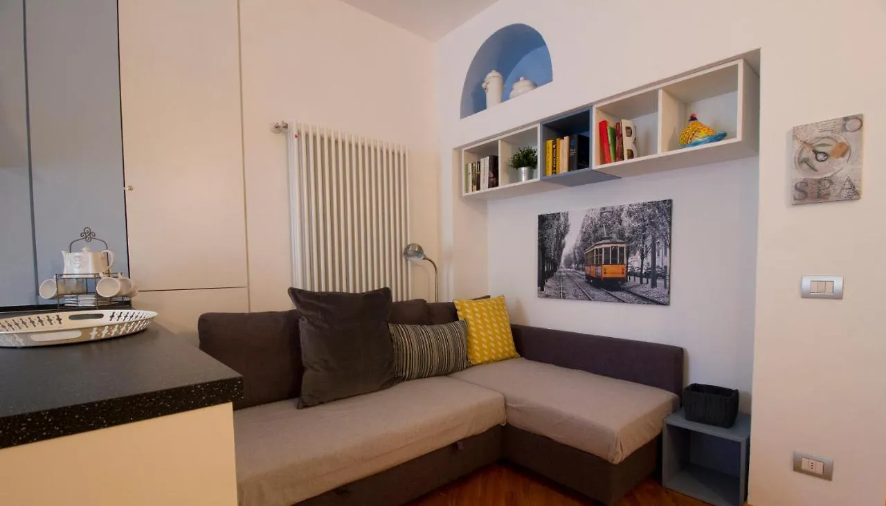 Italianway-Lambro Apartman Milánó 0*,
